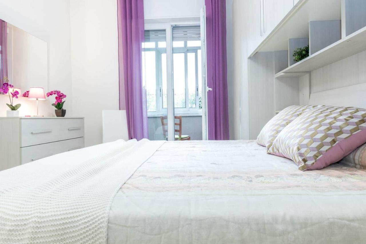 Altido Lovely Apt For 6 Located In Vibrant Gallaratese Milano Eksteriør billede